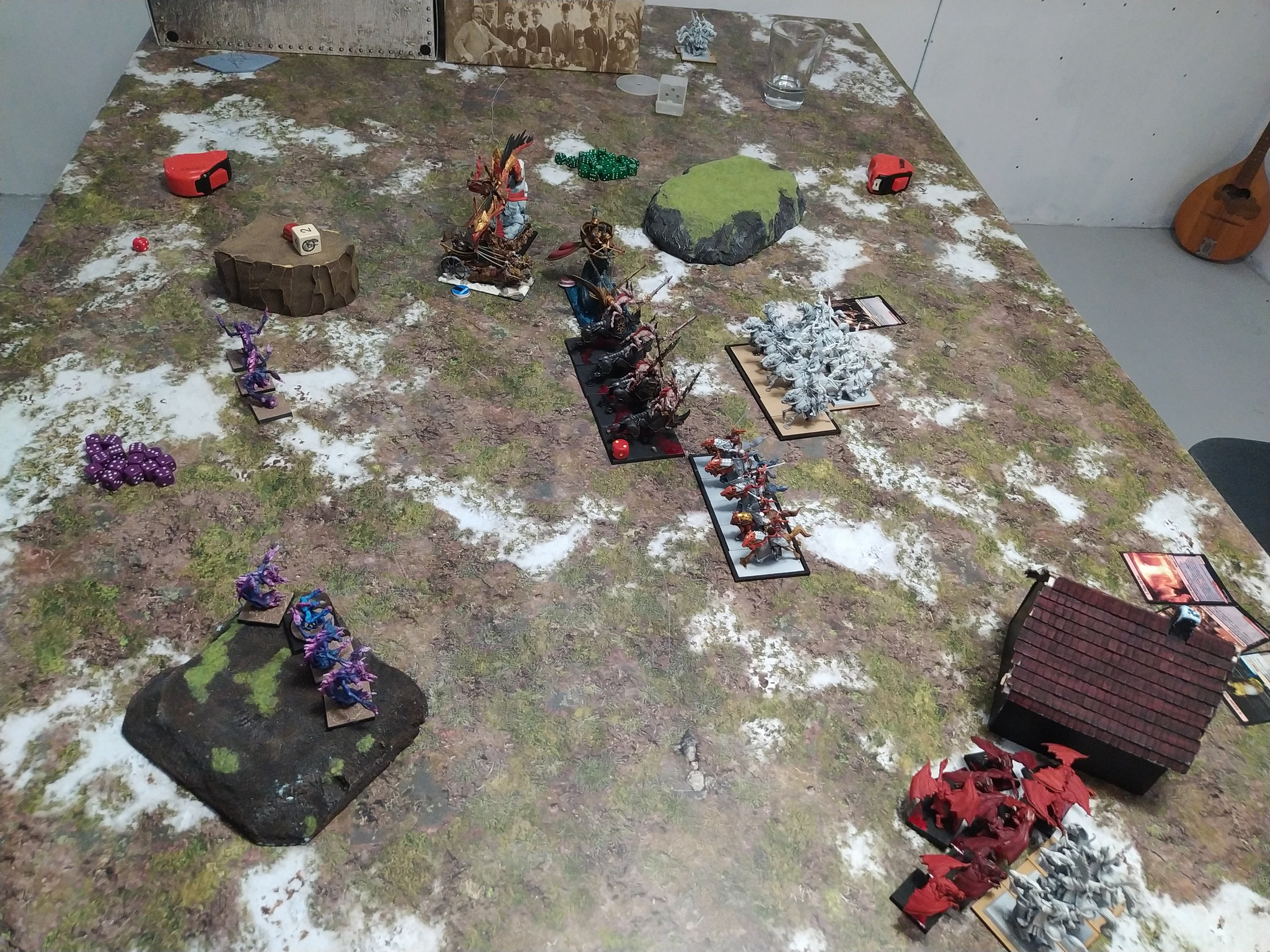 Round 2: High Elf Realms vs Daemons of Chaos (Warhammer: The Old World) — High Elves vs Deamons of Chaos Renegade