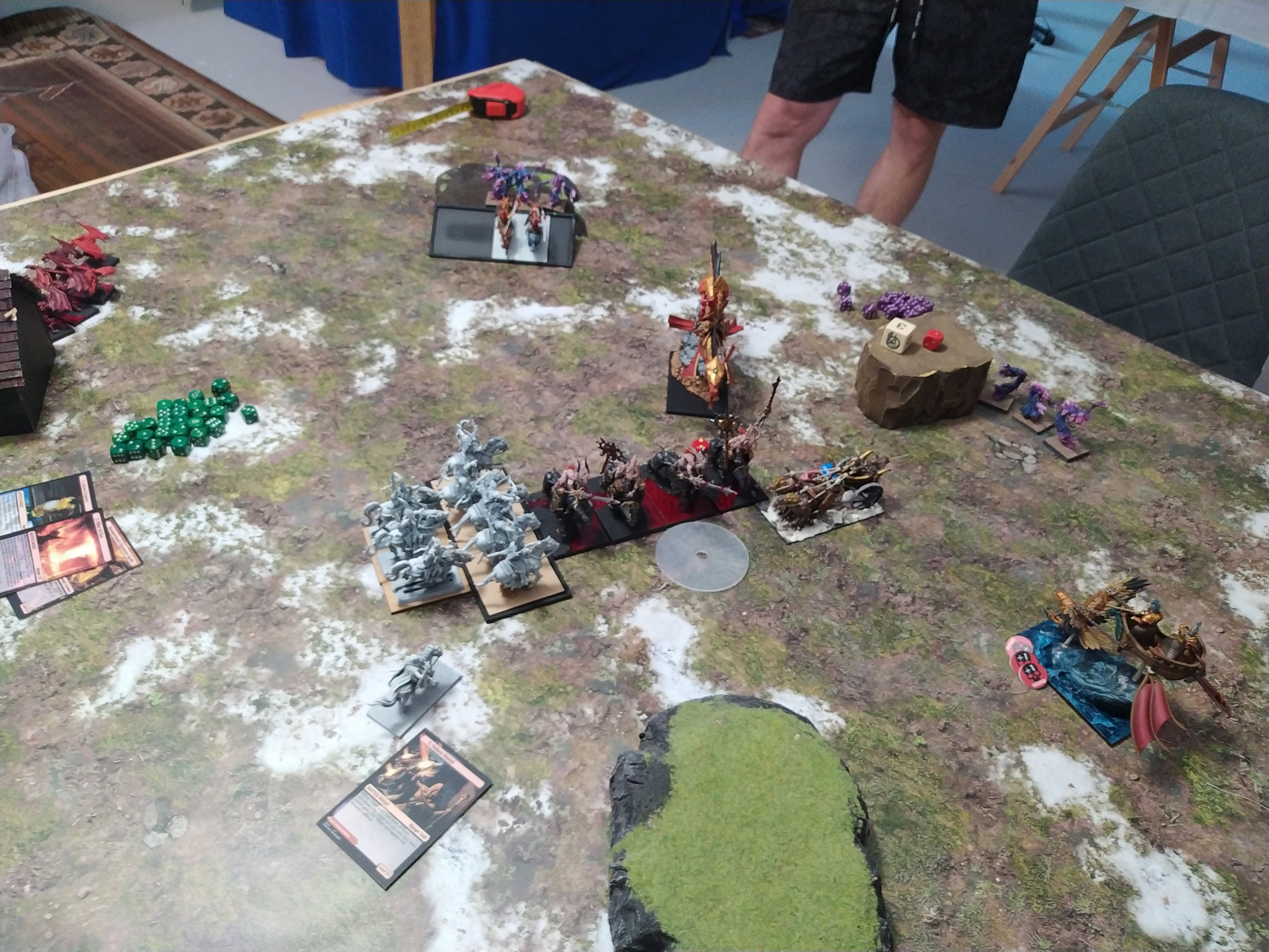 Round 3: High Elf Realms vs Daemons of Chaos (Warhammer: The Old World) — High Elves vs Deamons of Chaos Renegade