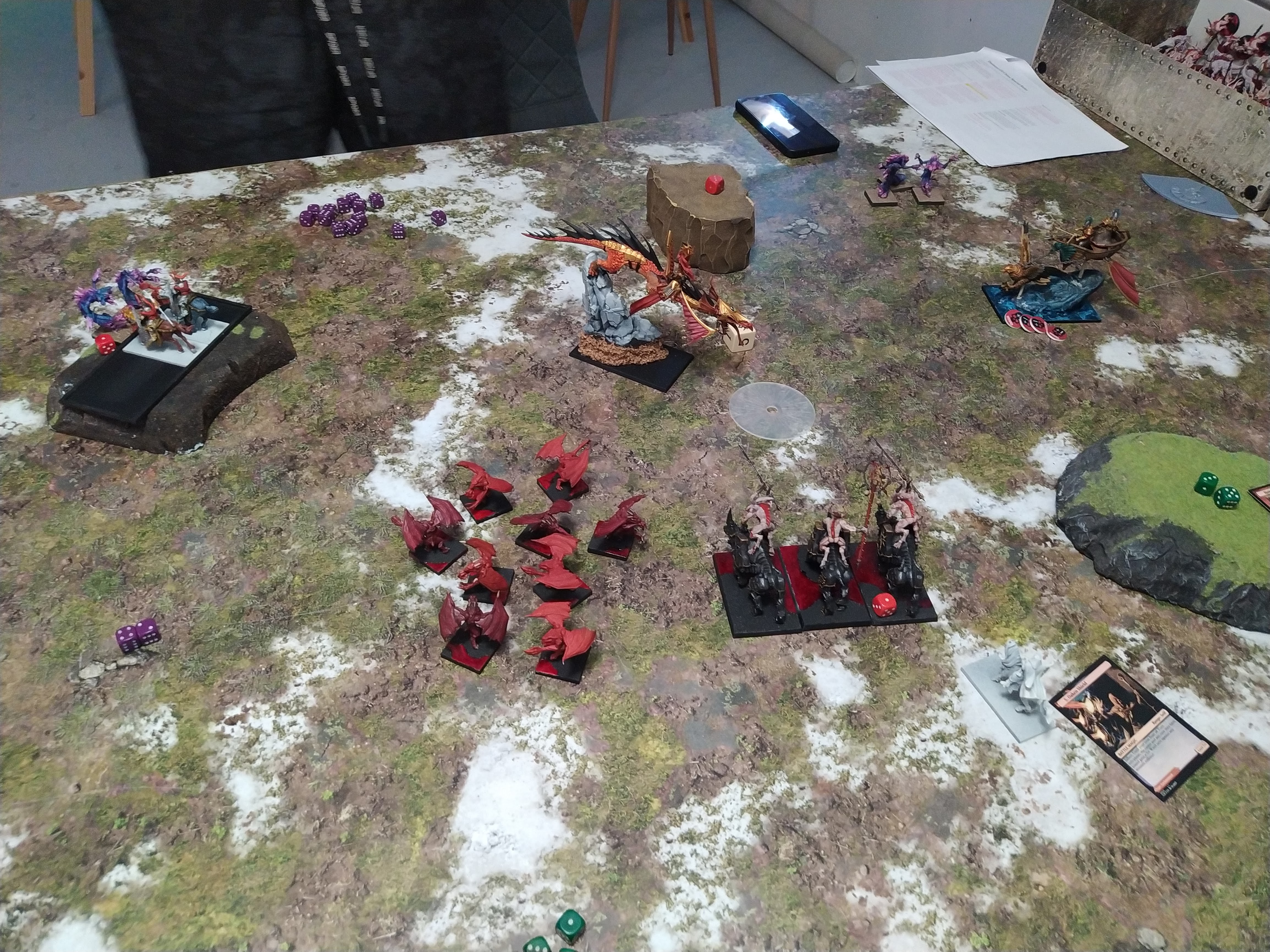 Round 3: High Elf Realms vs Daemons of Chaos (Warhammer: The Old World) — High Elves vs Deamons of Chaos Renegade