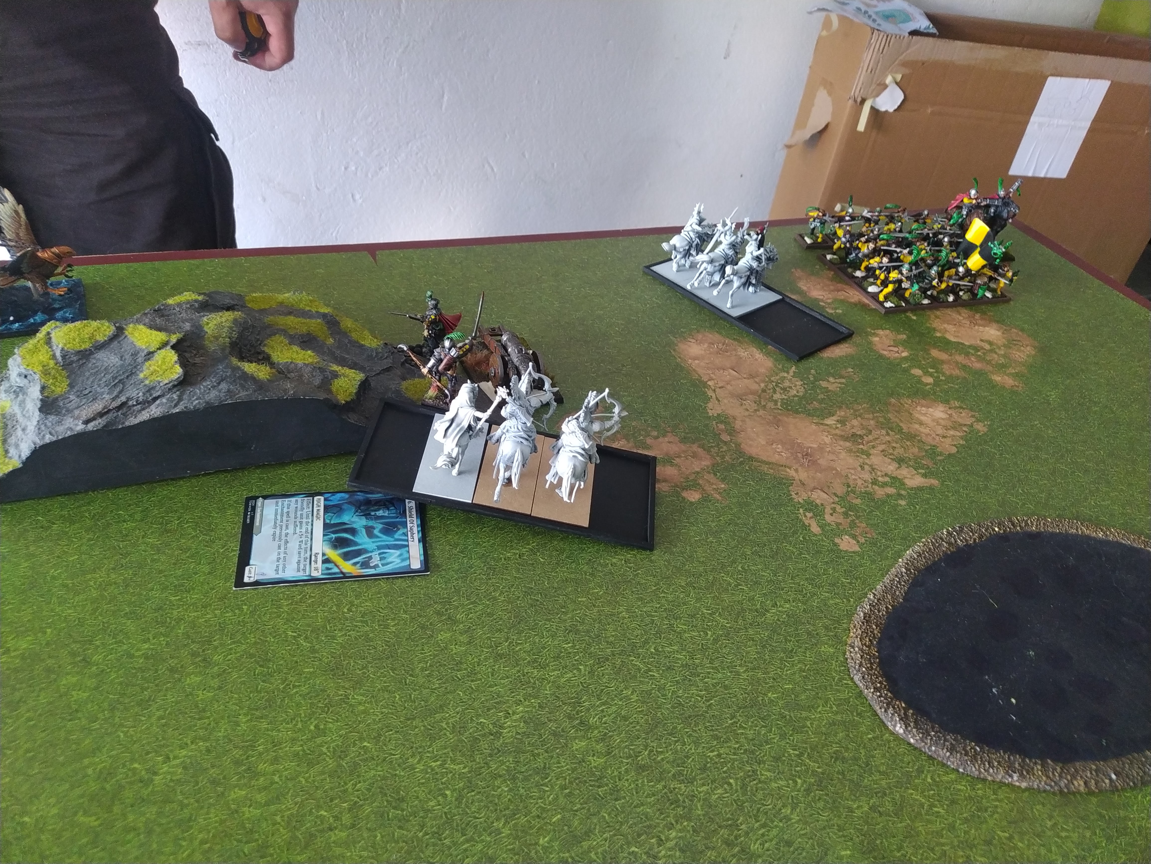 Round 5: High Elf Realms vs Empire of Man (Warhammer: The Old World) — High elves vs imperium w garażu :)