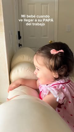 Instagram Reel by @angieysu_familia, published May 24, 2026. Ahora es su princeso ?? . . . #viral #humor #bebe #babygirl #papá