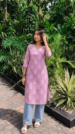 Instagram Reel by @jihuuu_8, published Apr 21, 2026. Soft, effortless, and rooted in everyday elegance — this look blends comfort with timeless charm. The dust…