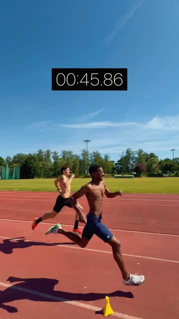Instagram Reel by @timothee__bussy, published May 27, 2026. vous pensez que je fais combien sur 800 m? Donnez-moi en commentaire votre chrono? Entraînement du…