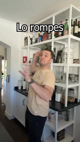 Instagram Reel by @gastiobeide, published May 23, 2026. ? Instrucciones para freír un huevo ? . #humor #comedia #videosrandom #sketch