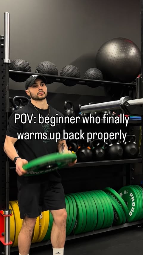 Instagram Reel by @tkonderak, published May 2, 2026. Most beginners don’t know how to properly warm up for pull day—so they either skip it or do random stretch…