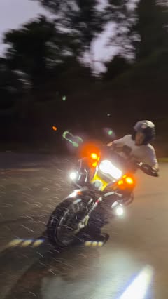 Instagram Reel by @viniciusmoffati, published May 21, 2026. 3 Dicas para o Drift de Moto ✅ #drift #motos #bikelife