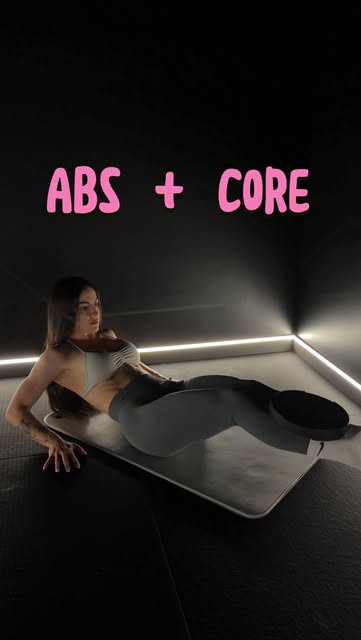 Instagram Reel by @elennafitt, published May 6, 2026. Prueba esta rutina para un abdomen plano y déjame en comentarios como te fue ?️ #viral #fyp #gymshark