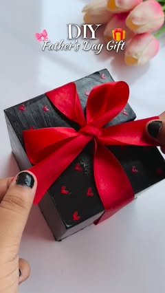 Instagram Reel by @crafter_suchismita, published Jun 4, 2026. DIY Father’s Day ? Gift ? #craft #fathersdaygift #fatherdaygift #diy #gift
