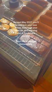 Instagram Reel by @cloudmauve, published May 25, 2026. Business tips