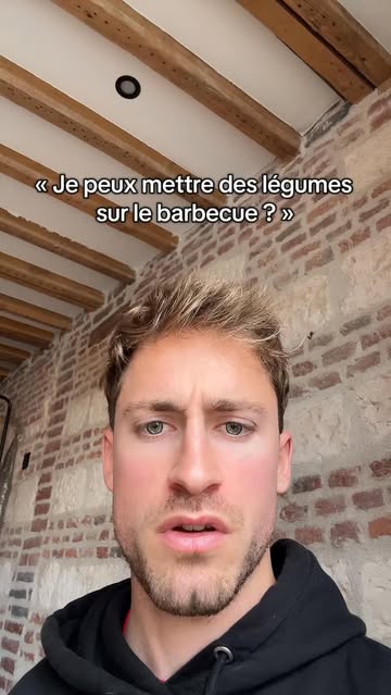 Instagram Reel by @hugoplessis__, published May 15, 2026. Laisse le barbecue pour la vraie nourriture.