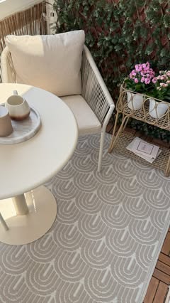 Instagram Reel by @mylovelyhome4, published May 27, 2026. Publi|Preparando mi balcón para el buen tiempo!☀️?Mira hasta el final para ver el resultado!? GUÁRDAT…