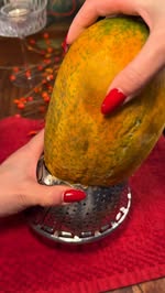Instagram Reel by @yummy.lif, published May 24, 2026. Kitchen hacks ? save this tip #kitchenhack #asmr