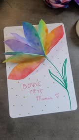 Instagram Reel by @comptoirdeleveil, published May 26, 2026. Activité manuelle pour les enfants. Cadeau pour la fête des mères à fabriquer soi-même. . Tous les…