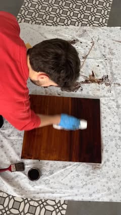 Instagram Reel by @jordi_oriordan, published May 15, 2026. Incluye publi* Sigo decorando mi cocina minimalista para que deje de parecer una oficina y se asemej…