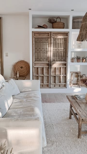 Instagram Reel by @cotedeco.reno, published May 26, 2026. Un petit HOME TOUR ? pour vous faire découvrir un nouveau tableau qui vient parfaitement s’harmoniser…