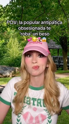 Instagram Reel by @stephanieasmrr, published May 21, 2026. POV: la popular te ‘roba’ un beso? ??‍❤️‍?‍??✨?#asmr #reels #asmrvideo #asmrsounds #asmrcommunity