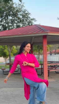 Instagram Reel by @chandramukhinm, published May 24, 2026. I finally tried the trending dance - #othaiyadipathayila What a cute choreography ? Loved dancing to…