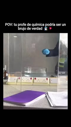 Instagram Reel by @todo.explained, published May 31, 2026. Este momento muestra cómo un simple experimento puede convertir la ciencia de confusa a fascinante e…