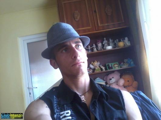 gabytza2702