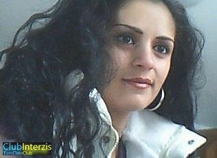 monica27