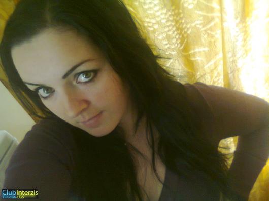 bruneta25