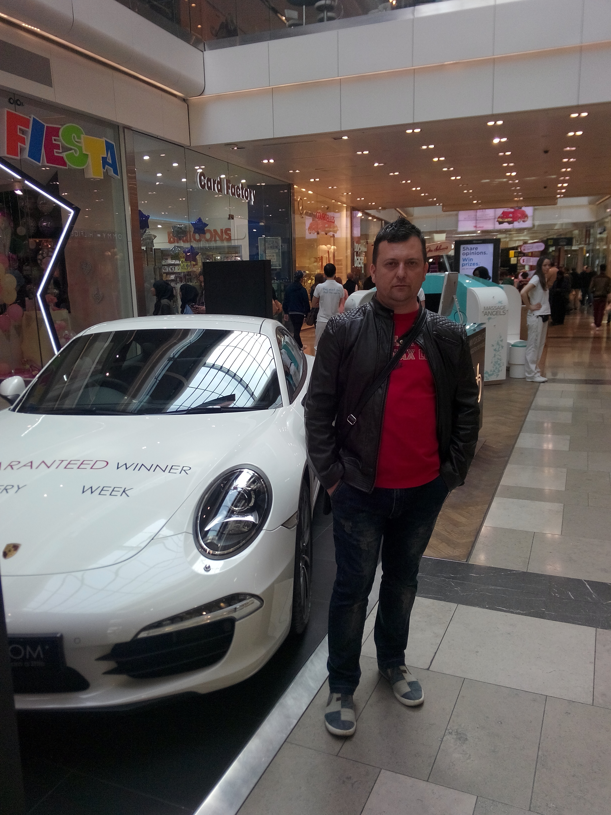 Johny_Byy