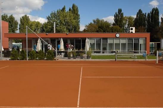 Love 4 Tennis