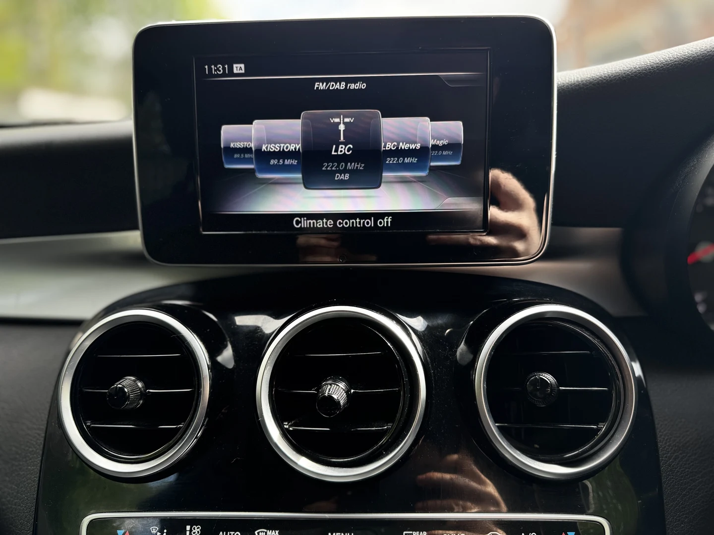 2017 Mercedes-Benz GLC thumbnail 15