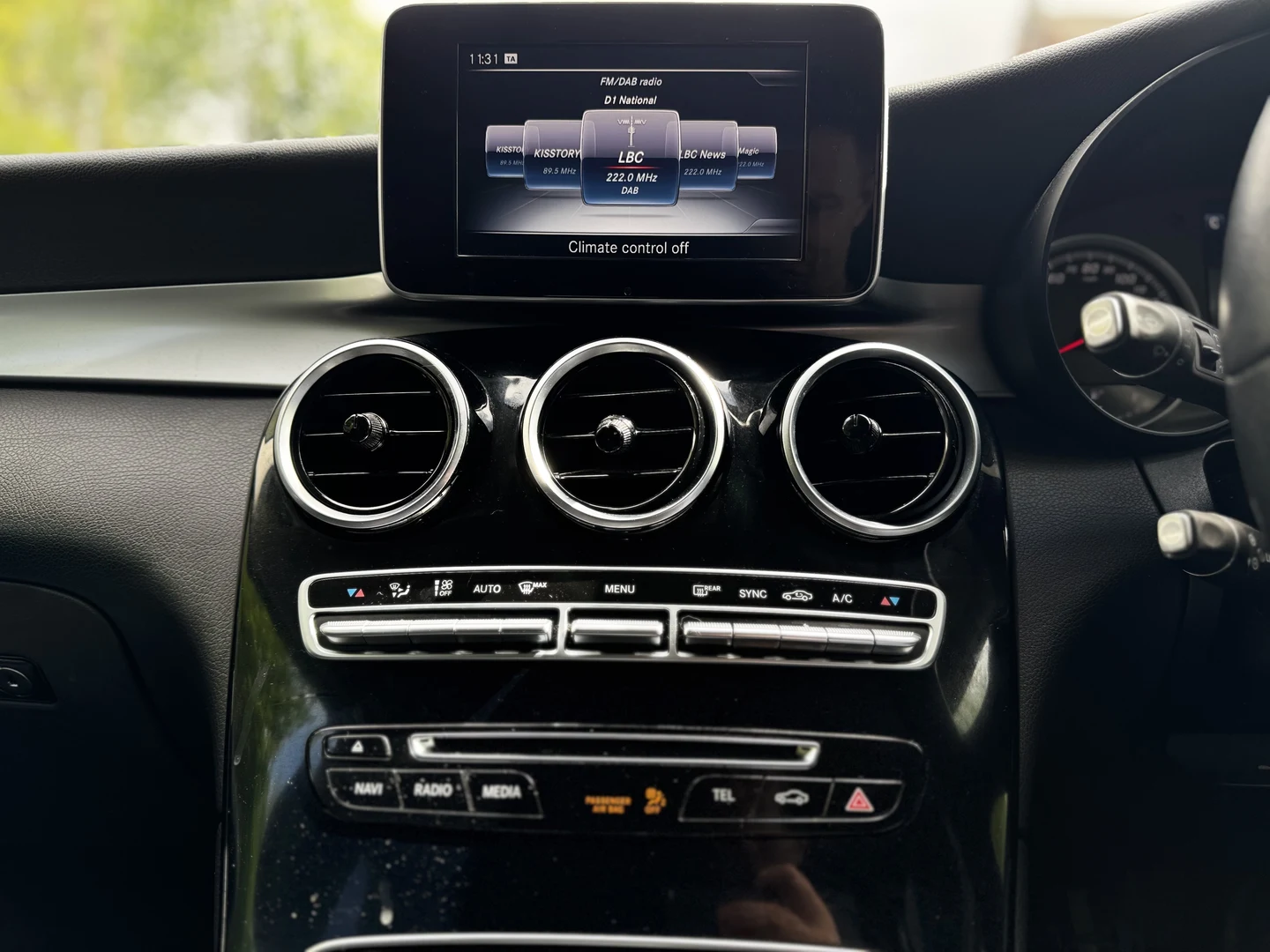 2017 Mercedes-Benz GLC thumbnail 14