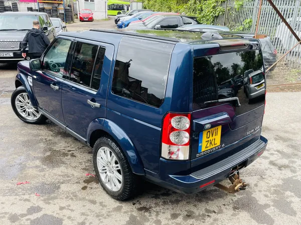 2011 DISCOVERY 4 HSE STUNNING CAR OV11 ZKL 4,995 2011 128,446 DIESEL AUTOMATIC SDV6... photo