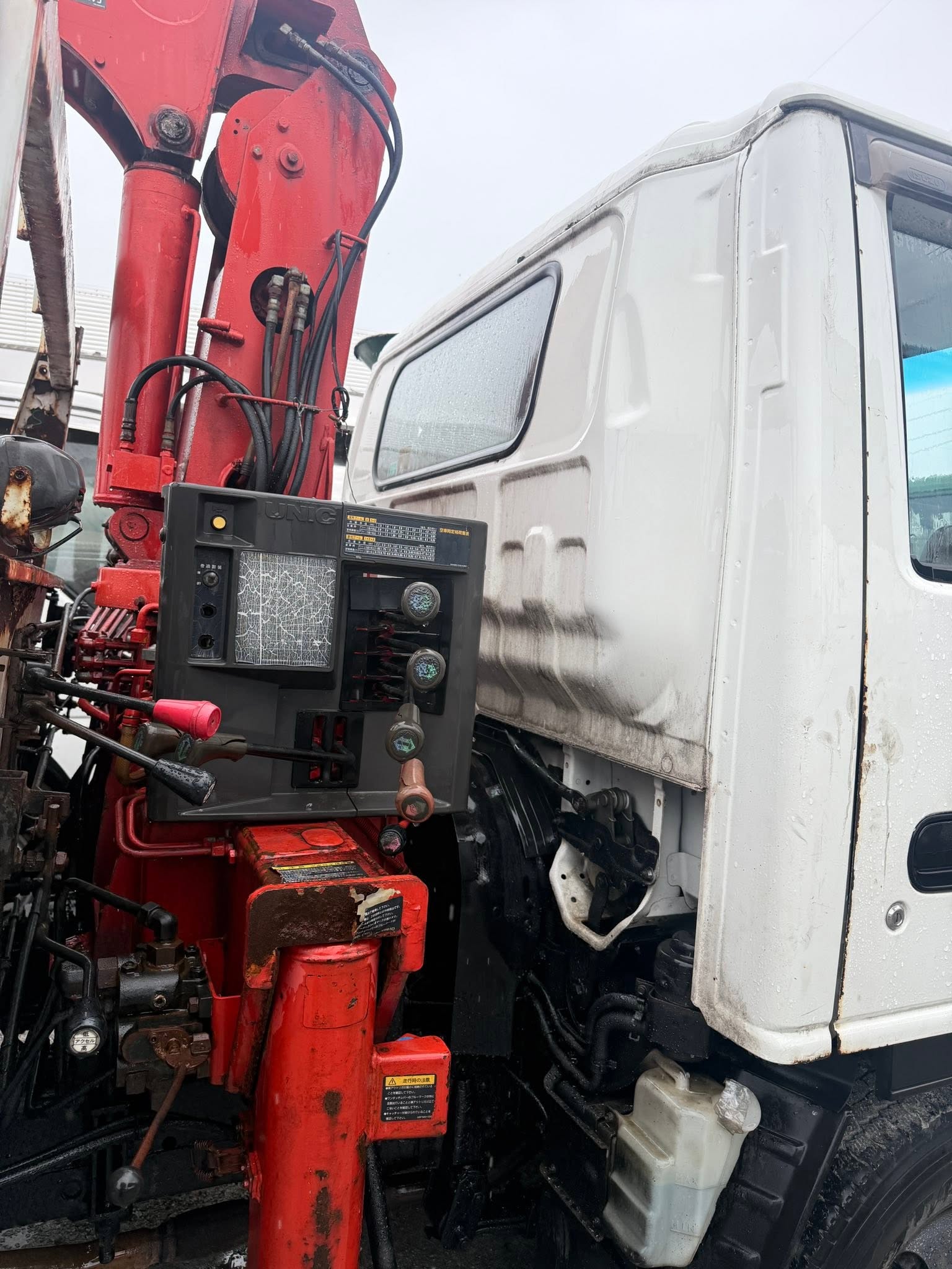 Isuzu Elf Self Loading with Boom