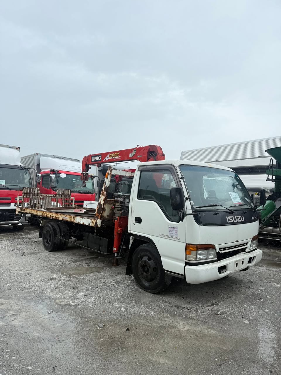 Isuzu Elf Self Loading with Boom