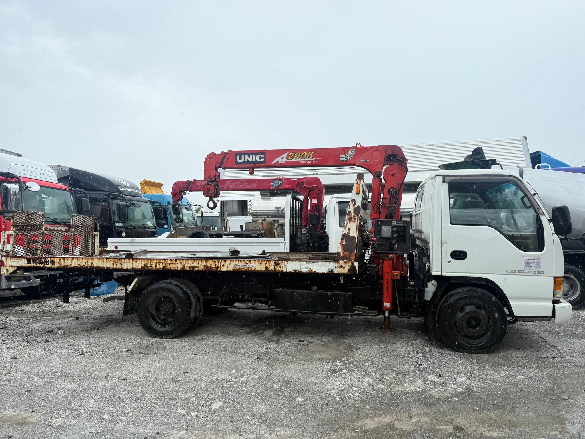 Isuzu Elf Self Loading with Boom