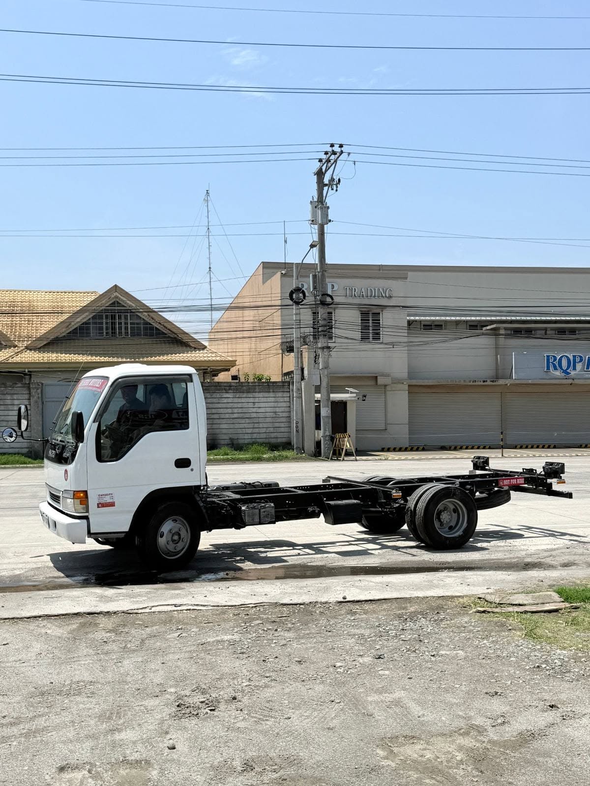 Isuzu Elf Cab