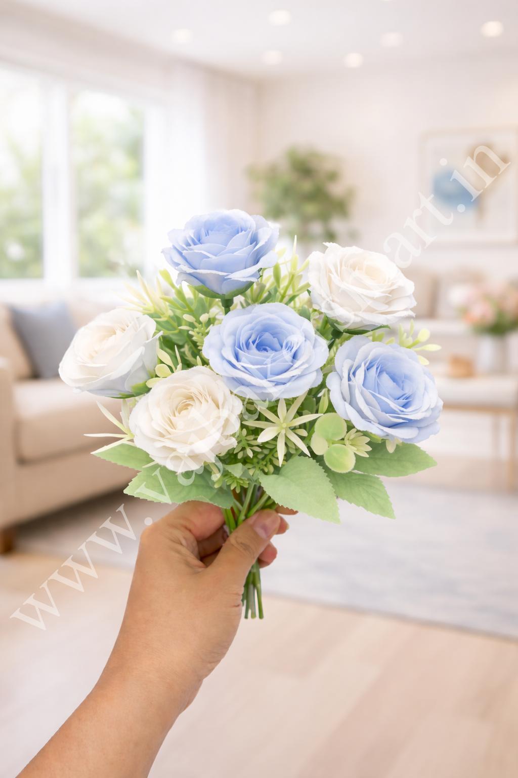 RB12 Blue & White Mix Rose Bunch 6R+MF