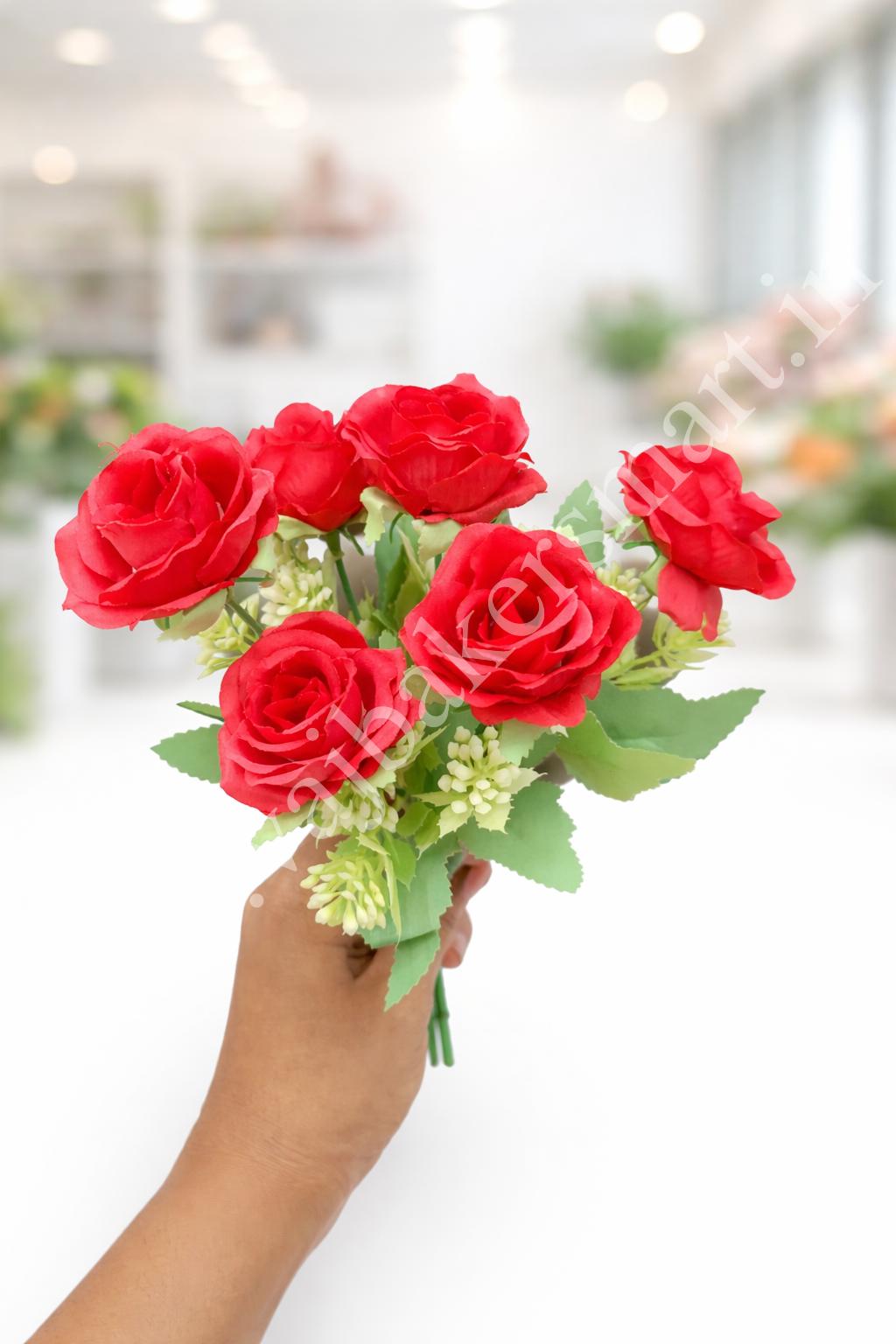 RB1 Vibrant Red Rose Bunch 6R