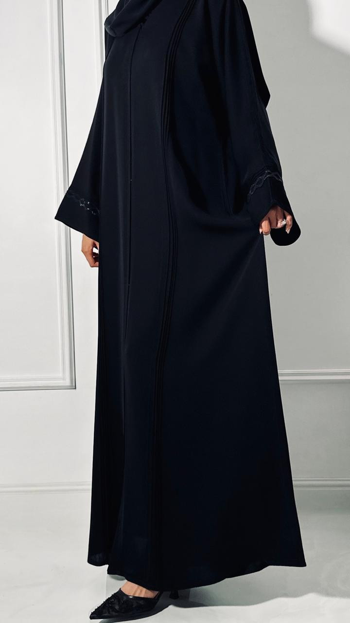 عباية بتطريز ناعم