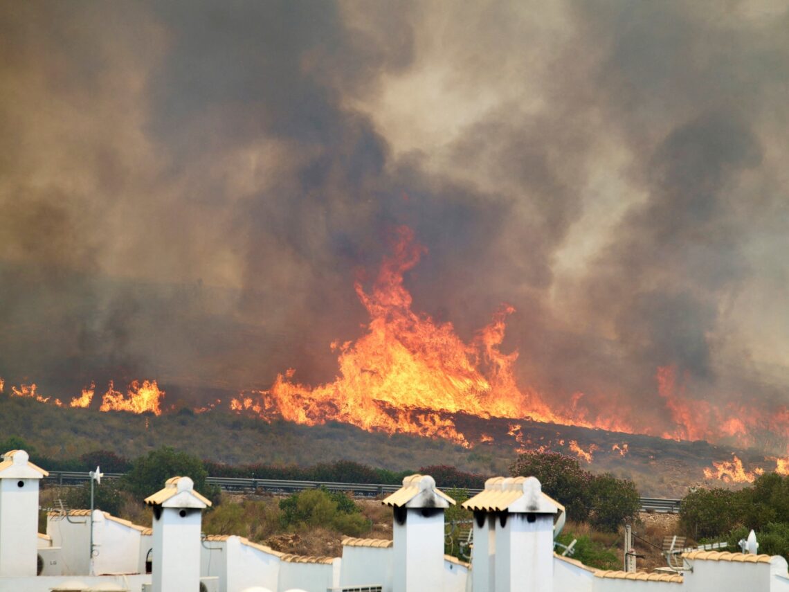 Atribuyen al cambio climático fuertes tormentas e incendios en Europa