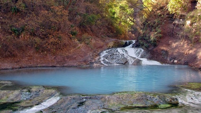 Termas del Río Jordán, el oasis turquesa de Jujuy entre cerros y selva que se erige como un paisaje único en el norte argentino