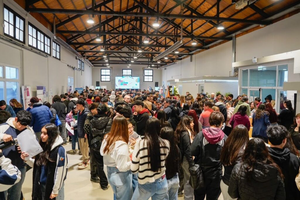 Gran convocatoria en la Expo Carreras y Oficios 2026