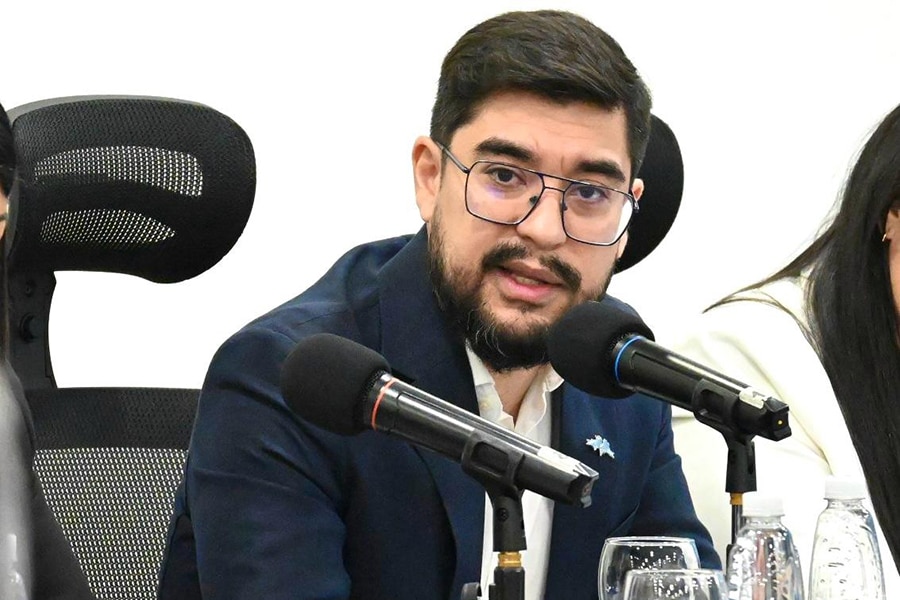 “Las empresas deben ajustar sus ganancias, no el empleo”