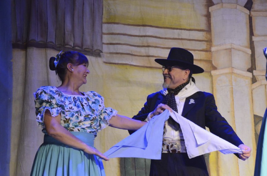 Gran Peña del Taller Municipal Folklore en Zapatillas