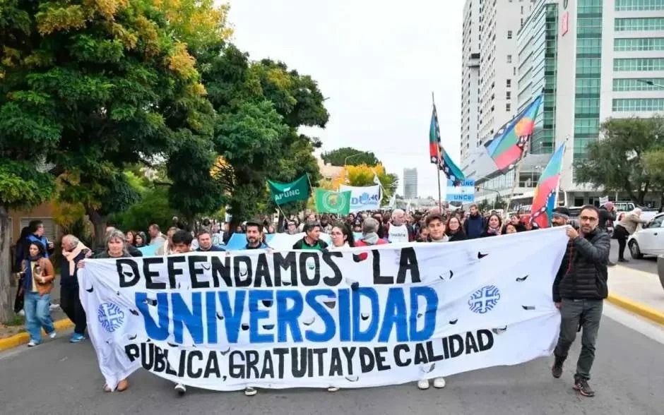 Universitarios comienzan un nuevo paro