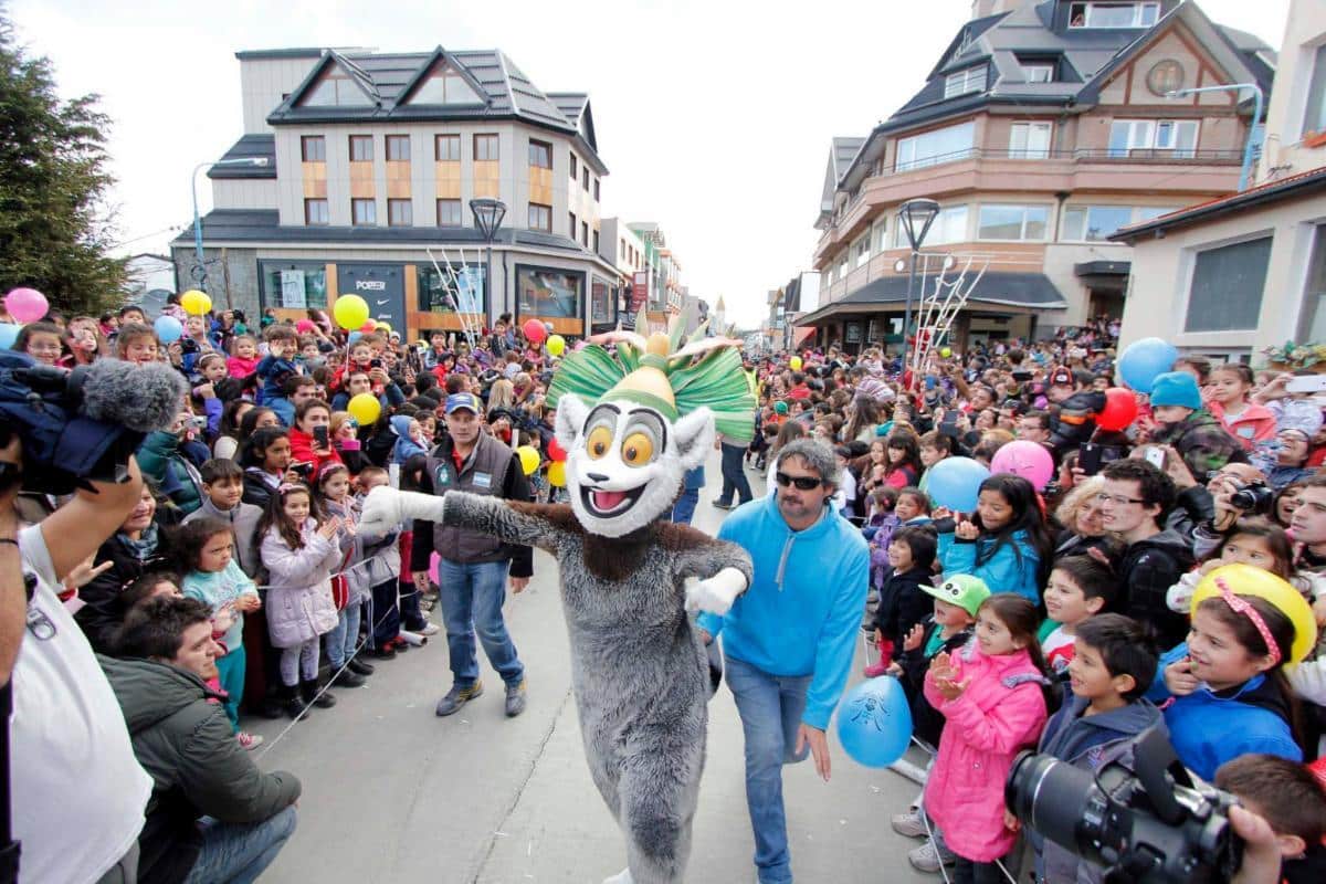 Desfile del 12 de Octubre: se abrieron las inscripciones para instalar puestos de comida