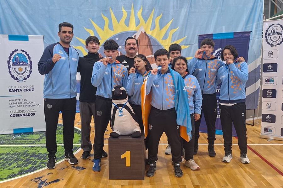 Bicampeonato para la Lucha Olímpica en Caleta Olivia