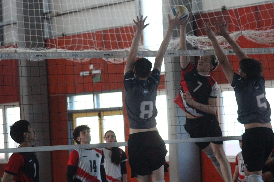 El voleibol masculino se prepara para ir a Santa Rosa