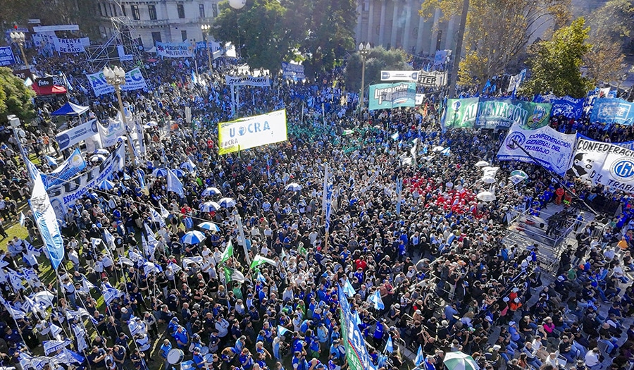 La CGT llamó a ponerle “un límite” al Gobierno de Milei