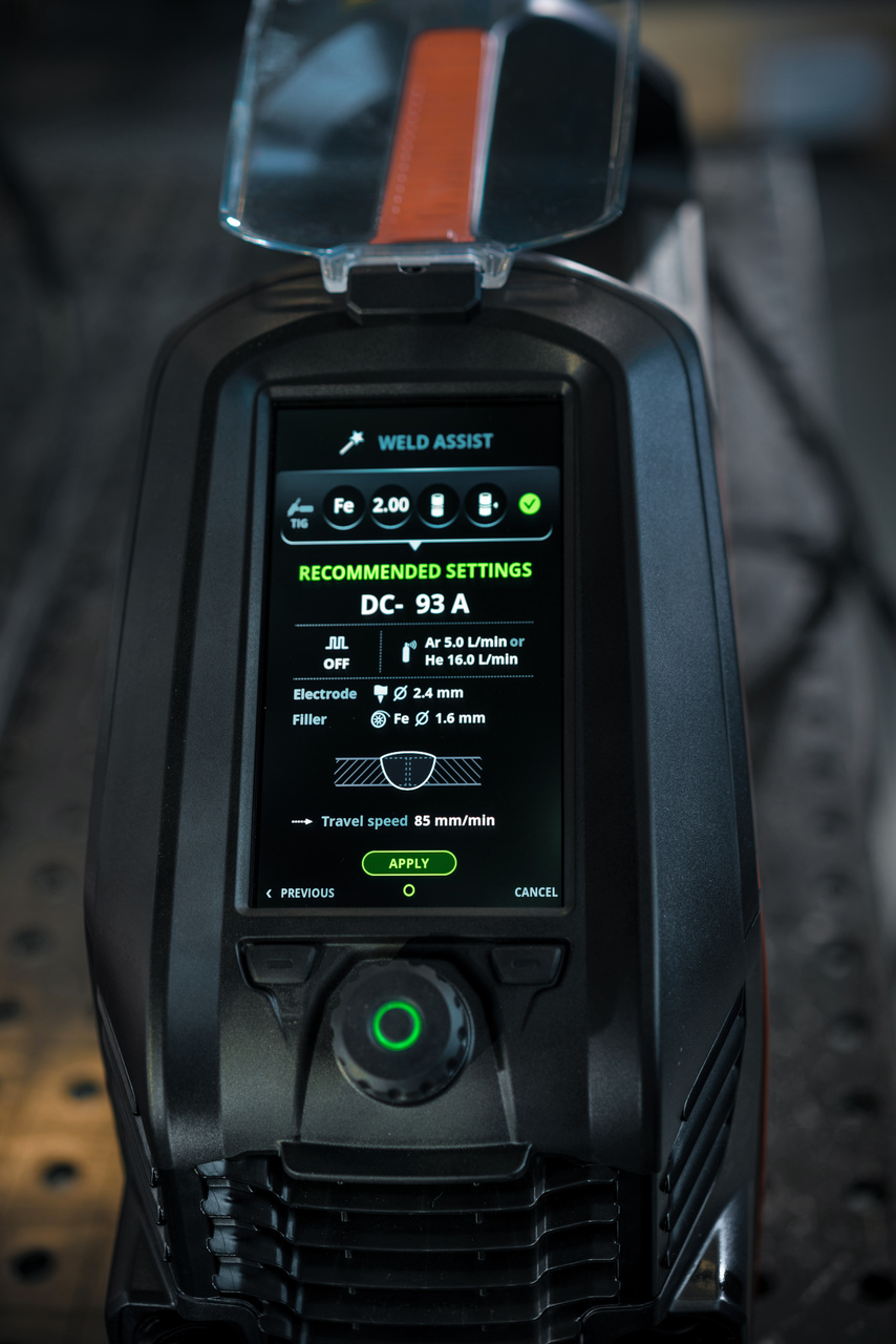 Kemppi Master T AC/DC Water-Cooled Pkge c/w Mastertig Panel 7'' TFT, Mastertig Cooling Unit, TX305W 4M Torch, 5M Earth Lead cover image