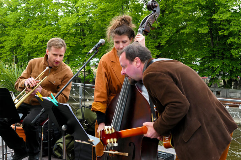 Jazz na střeše v letních vedrech!